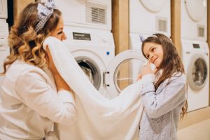 9 cách giúp quần áo giặt thơm tho